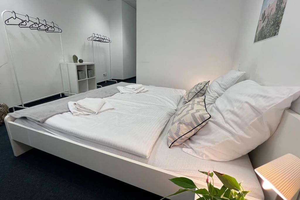 Beckhomes- New, Unique For 16 People Munique